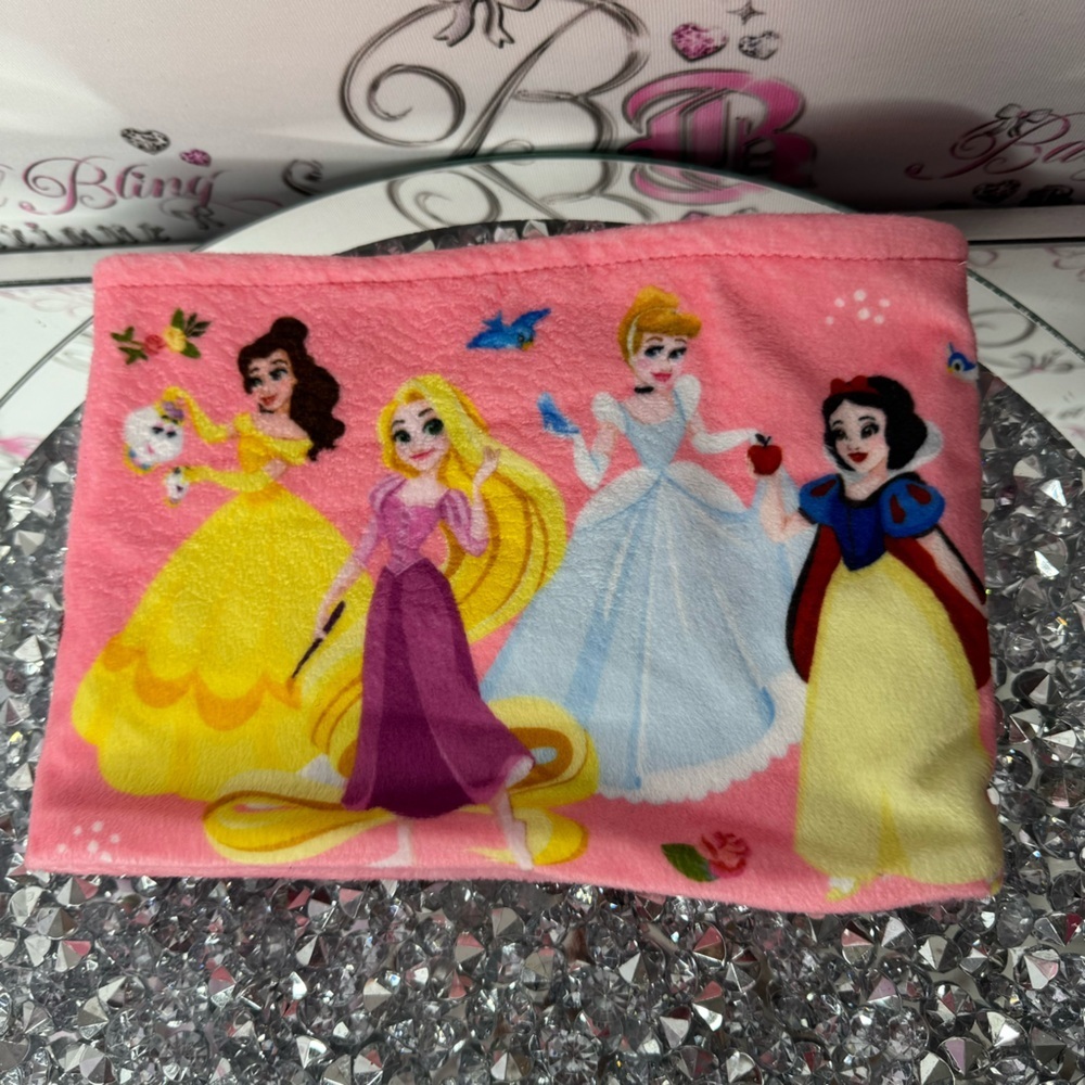 Disney neck warmer winter soft pink belle Cinderella reputable snowwhite cute